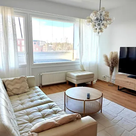 Modern And Beautiful Two-bedroom Apartment, Wifi And Parking דירה Hyvinkää